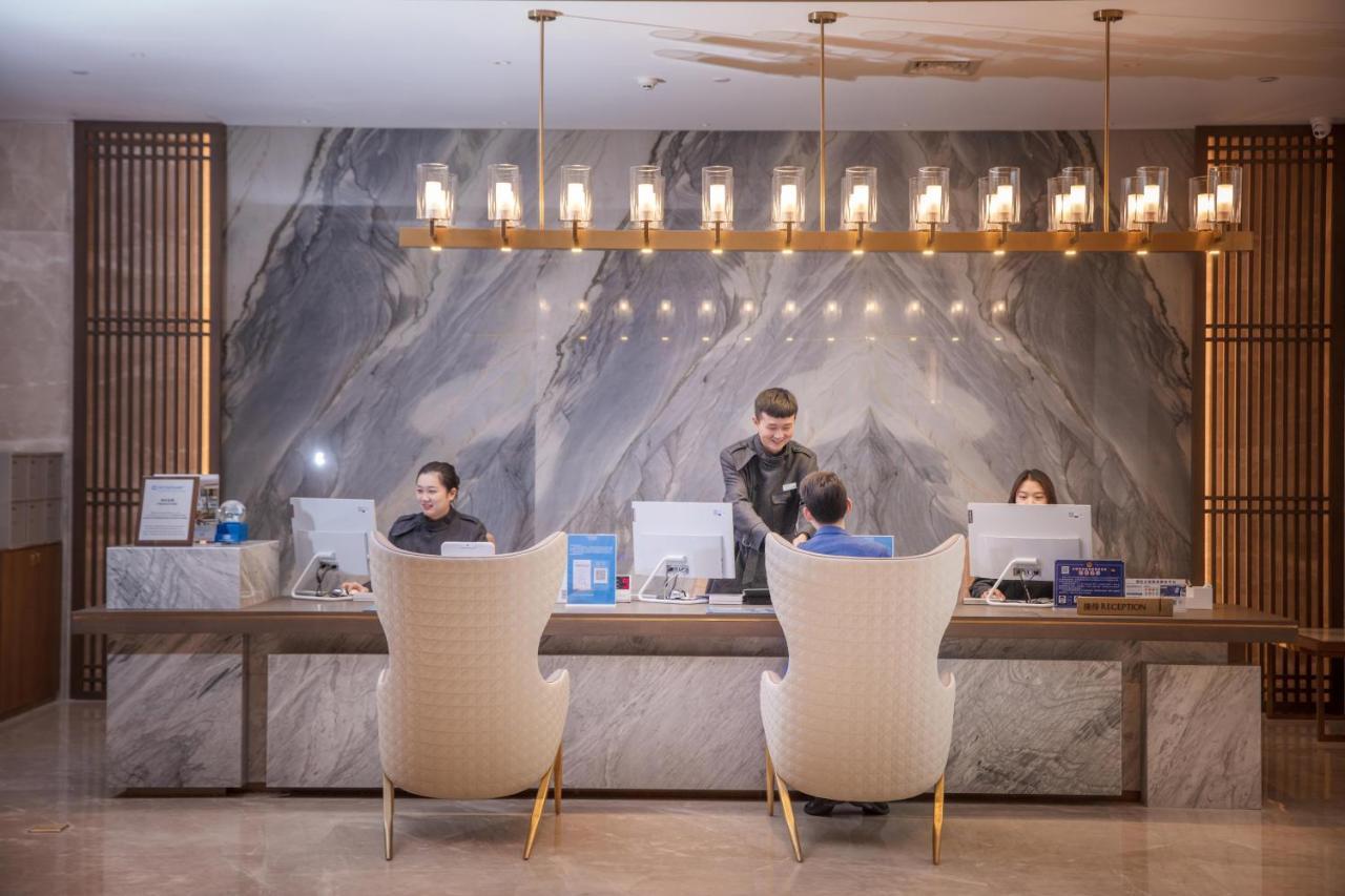 ホテル Wyndham Shiyan Downtown エクステリア 写真