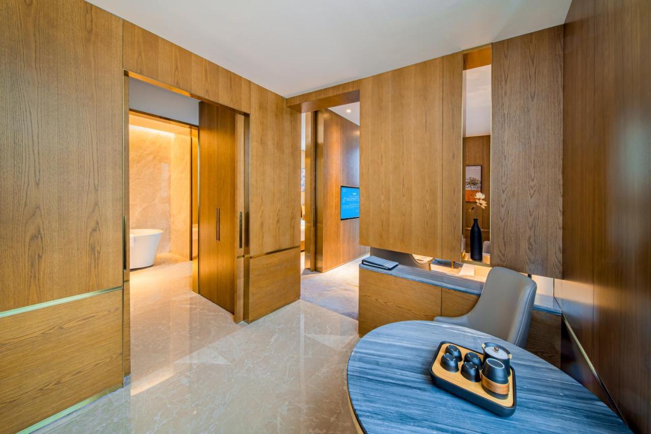 ホテル Wyndham Shiyan Downtown エクステリア 写真
