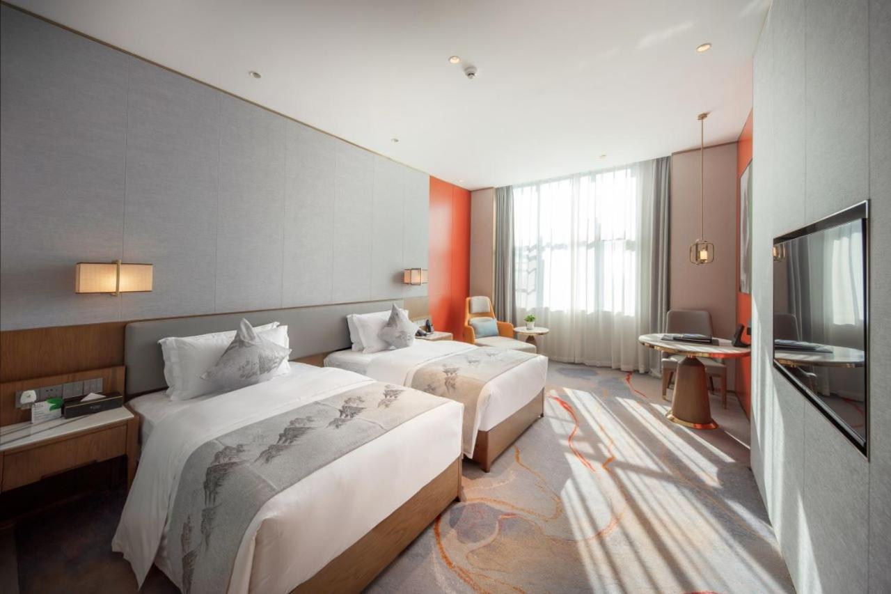 ホテル Wyndham Shiyan Downtown エクステリア 写真